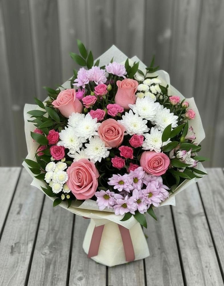 Букет цветов из: Альстромерии, Гвоздики, Розы и Хризантемы в Хасавюрте