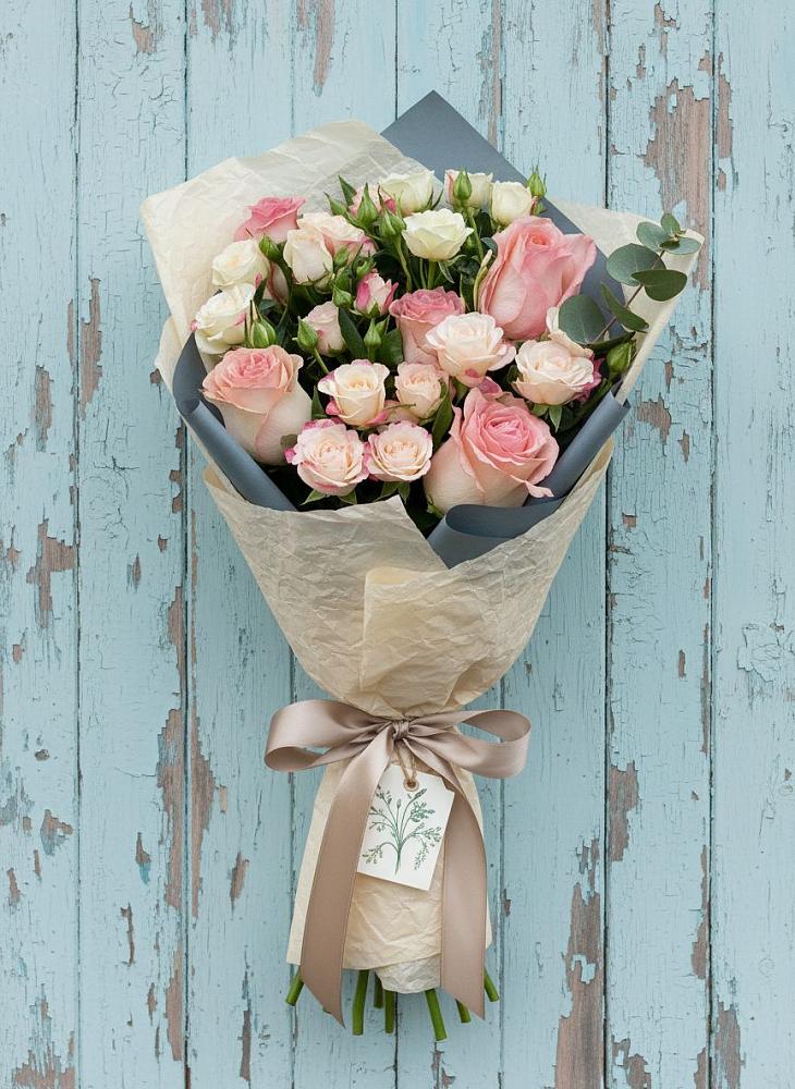 Букет цветов из: Розы в Хасавюрте