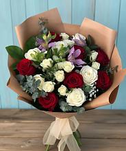 Букет цветов из:  Розы и Альстромерии в Хасавюрте