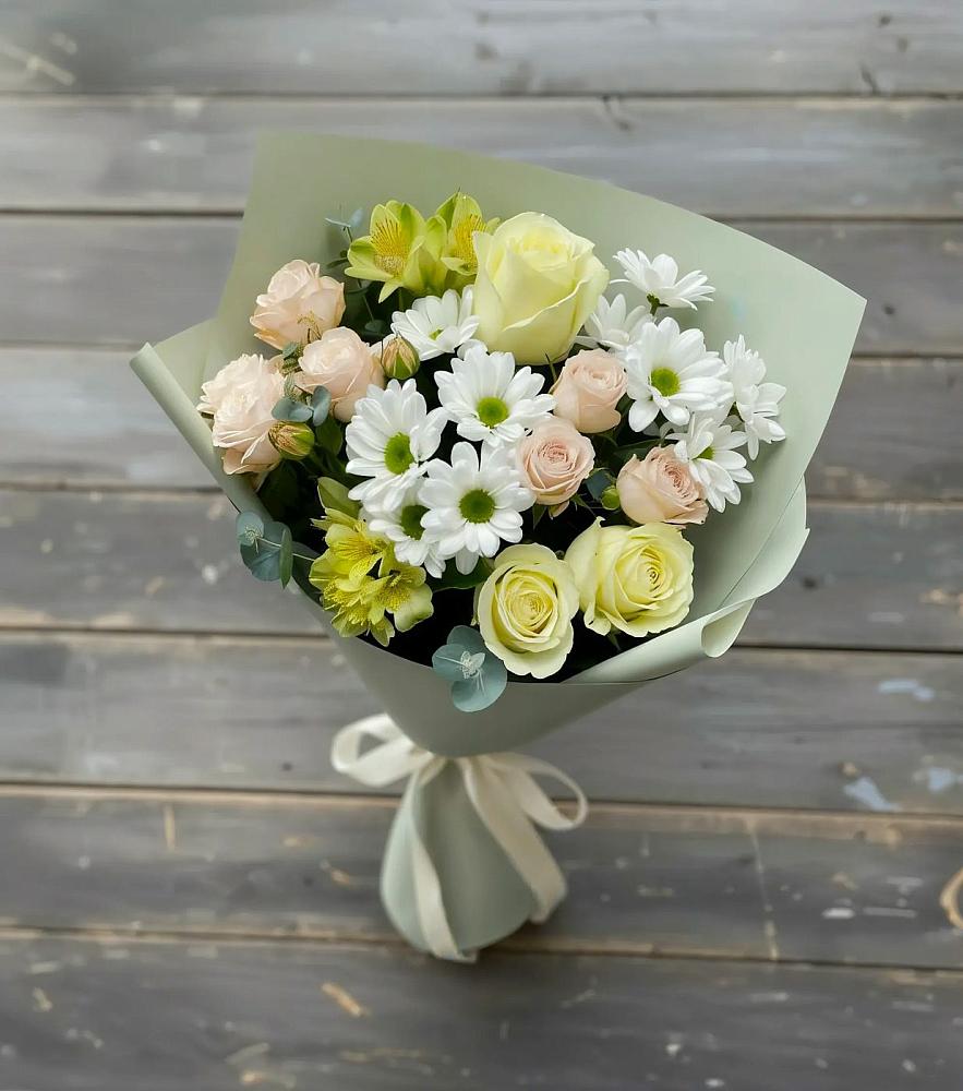 Букет цветов из: Альстромерии, Розы и Хризантемы в Хасавюрте