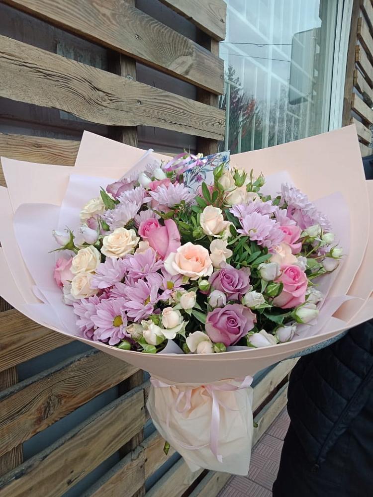 Букет цветов из: Розы и Хризантемы в Хасавюрте