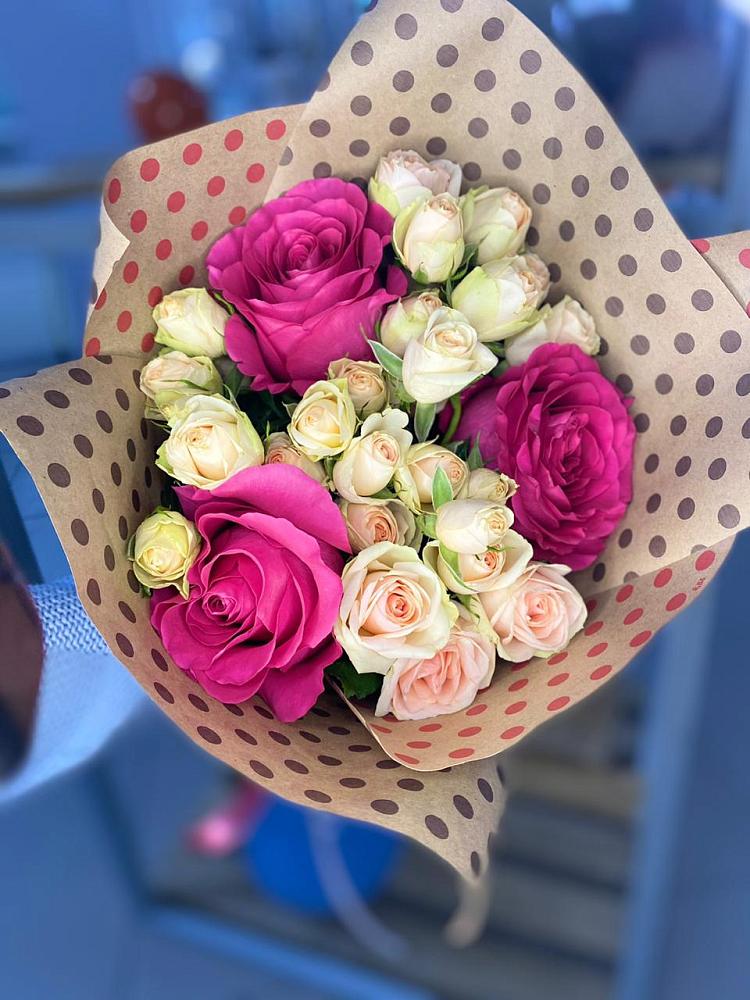 Букет цветов из: Розы в Хасавюрте