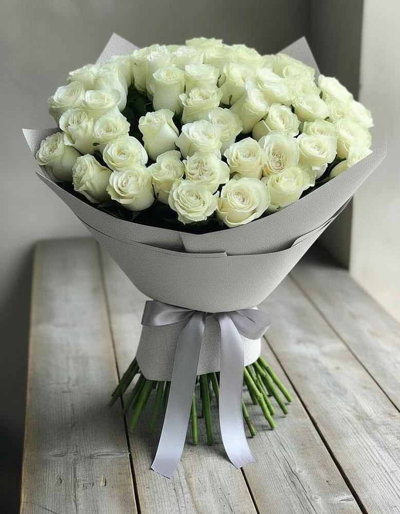 Букет 35 Белых роз в Хасавюрте