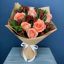 Букет цветов из:  Розы и Альстромерии в Хасавюрте