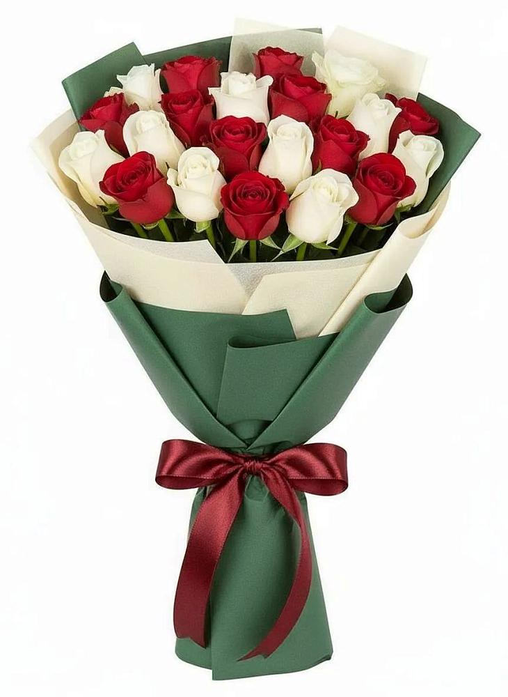 Букет Микс из красных и белых роз в Хасавюрте