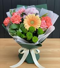 Букет цветов из:  Гвоздики, Розы, Герберы и Хризантемы в Хасавюрте