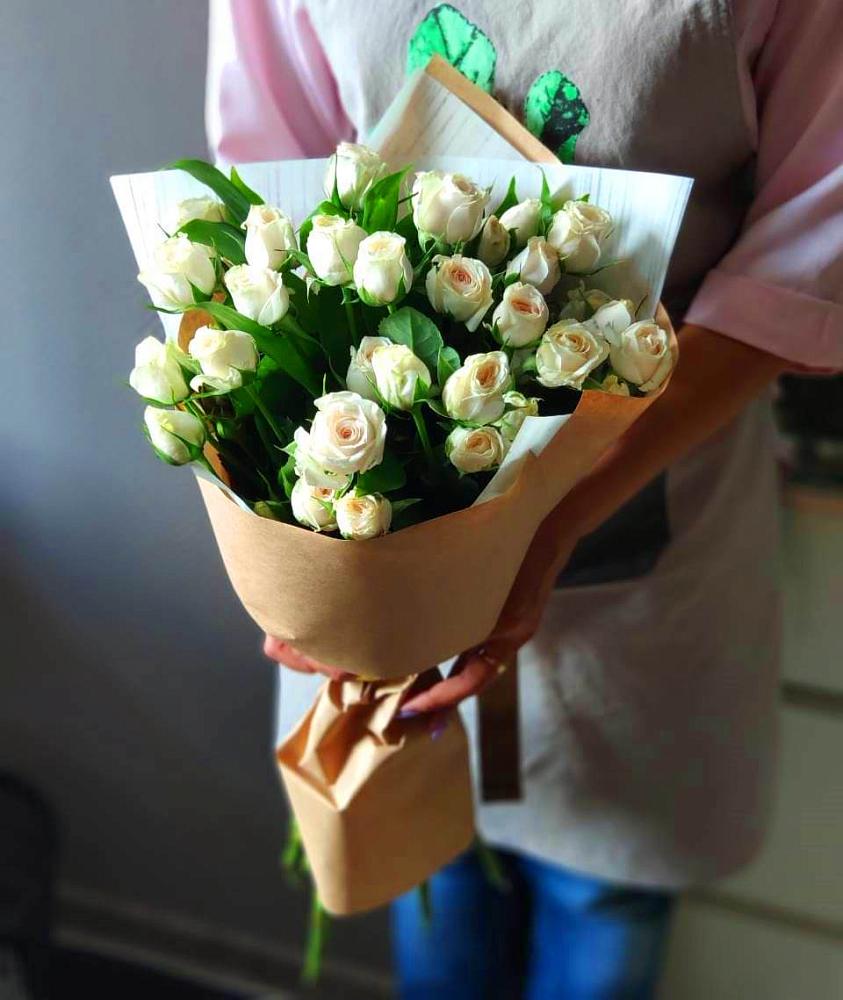 Букет цветов из: Розы в Хасавюрте
