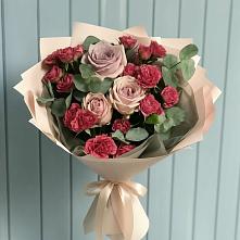Букет цветов из:  Гвоздики и Розы в Хасавюрте